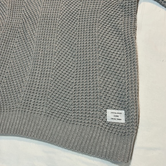 4 jack n jones long sleeve shirts in a bundle - Picture 4 of 8